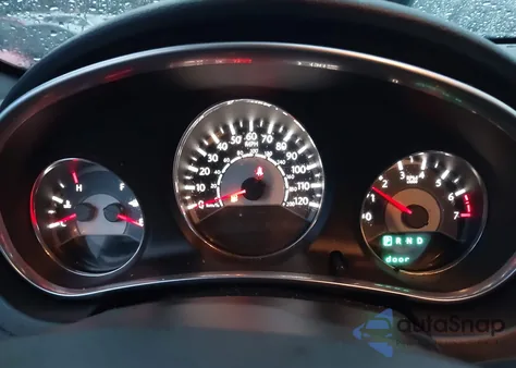 2014 Chrysler 200 Lx z USA, uszkodzony, nr VIN 1C3CCBAB4EN231563